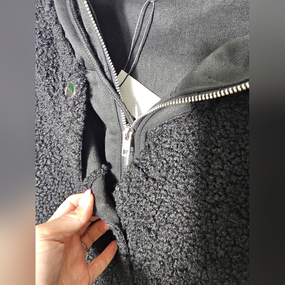 LBLC The Label Cozy Black Sherpa Oversized Jacket Women's Size Large NWT - Picture 3 of 8